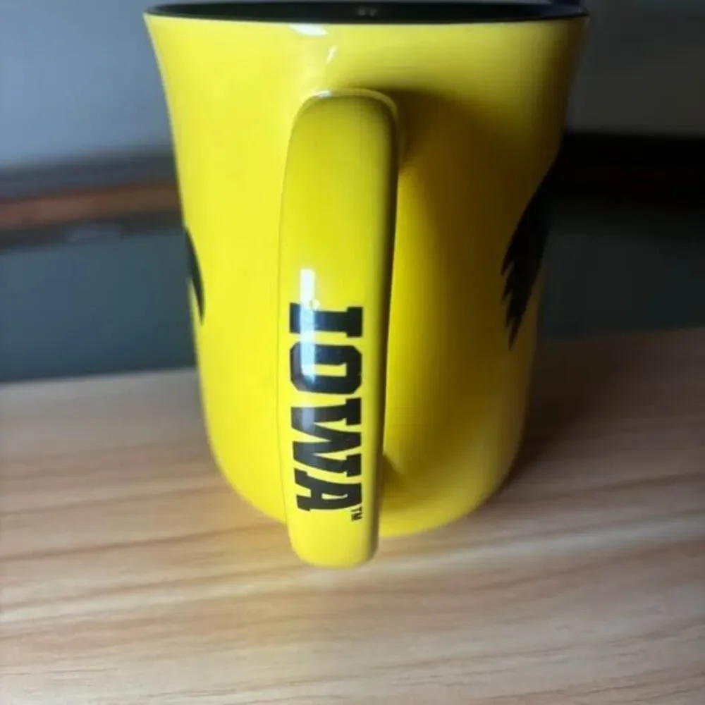 Boelter Brands Iowa Hawkeyes Coffee Mug